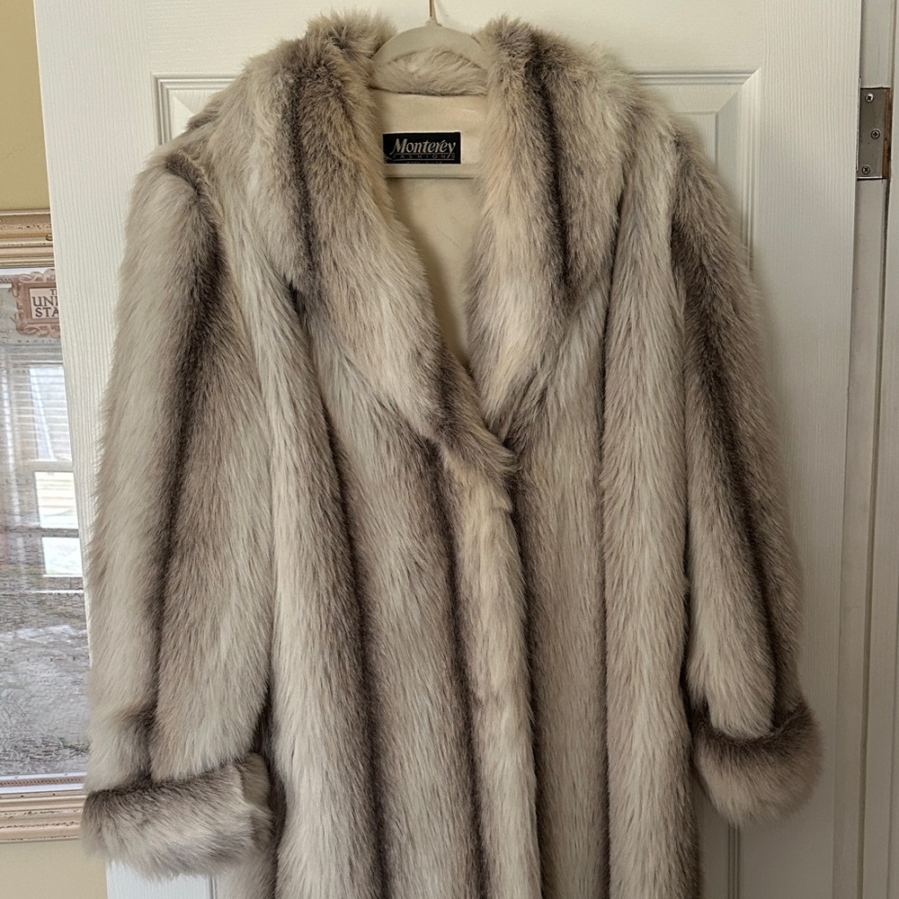 Monterey Women's Fur Coat - Gray